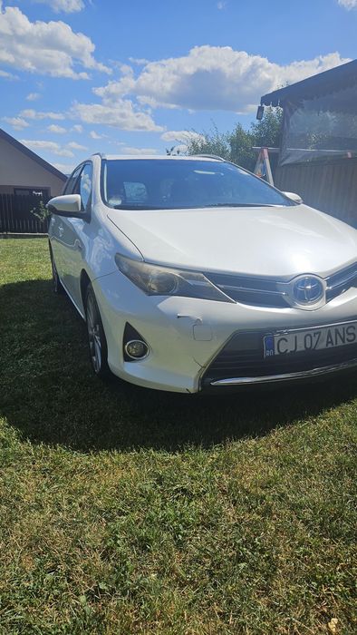 TOYOTA Auris 2013 — imagine 3