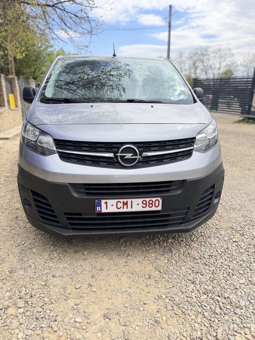 Opel Vivaro * Renault Trafic * Toyota Proace * Euro 6 * Manual * Extralung * 6 Locuri + marfa *