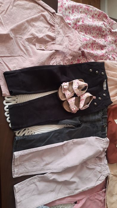 Stoc haine fetiță 2-3 ani