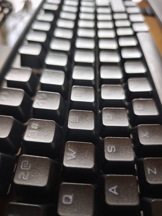 Tastatura Corsair K70, optical switch, cu palm rest, stare foarte buna