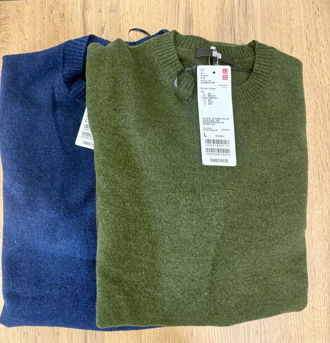 Юникло платье продается