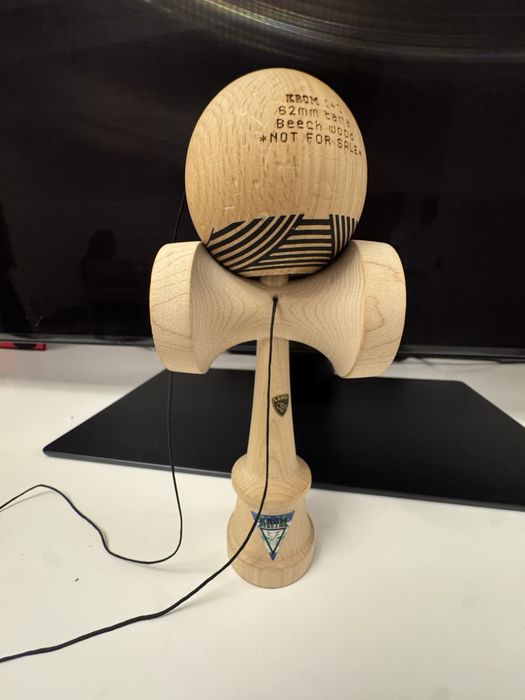 Kendama setup:lambo ken cu dama i+d krom