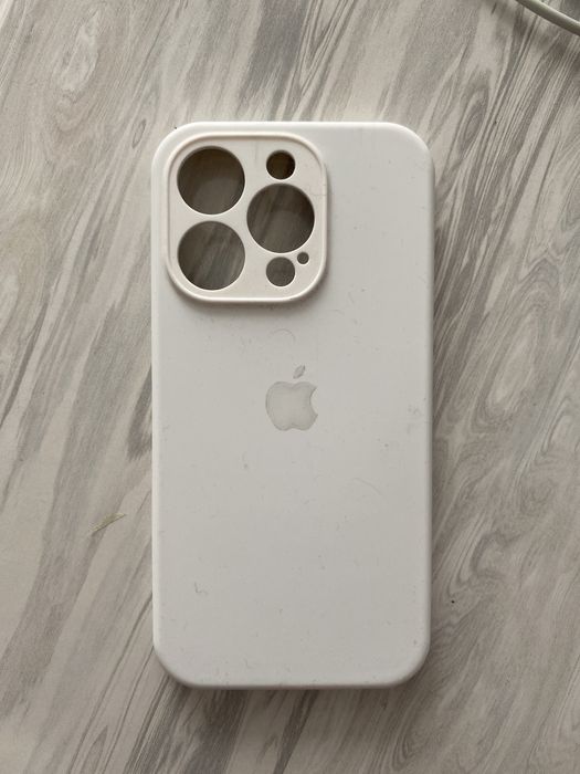Продам чехол на айфон 15 pro