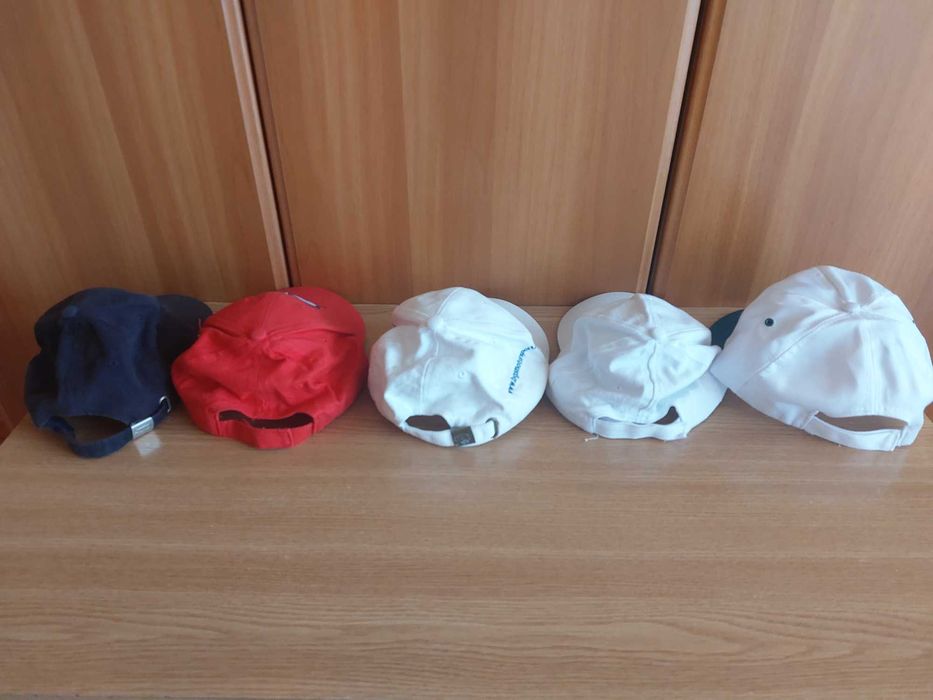 Sepci diferite culori