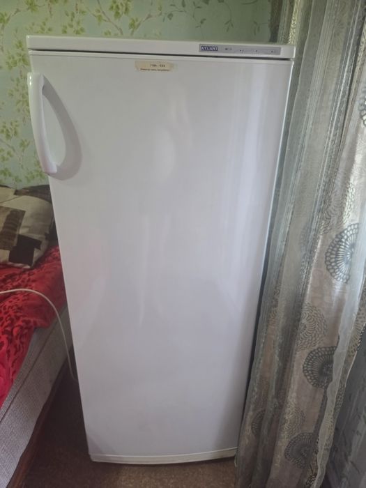 Продам морозильную камеру