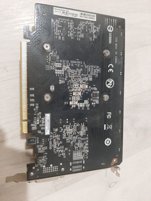 Обменяю 2 видеокарты