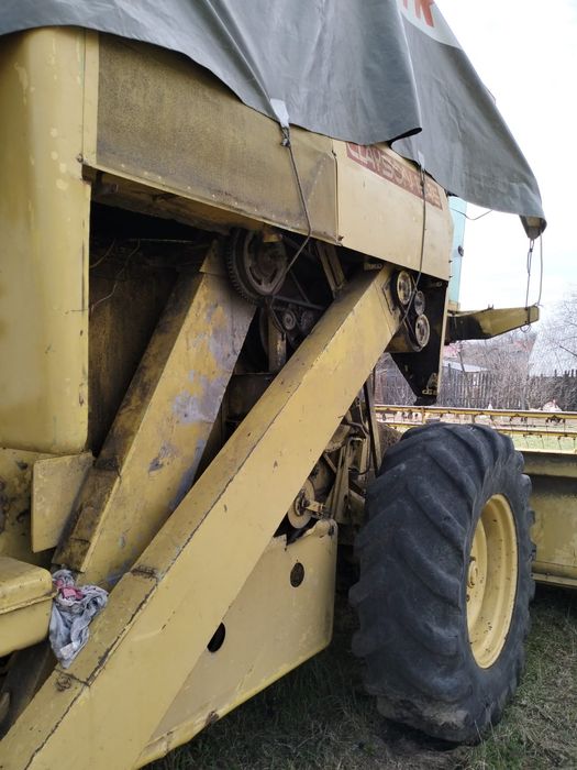 Dezmembrez New Holland Clayson 1545