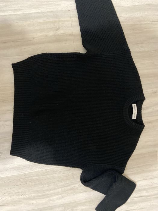 Продаи теплый свитер за 12 тысяч