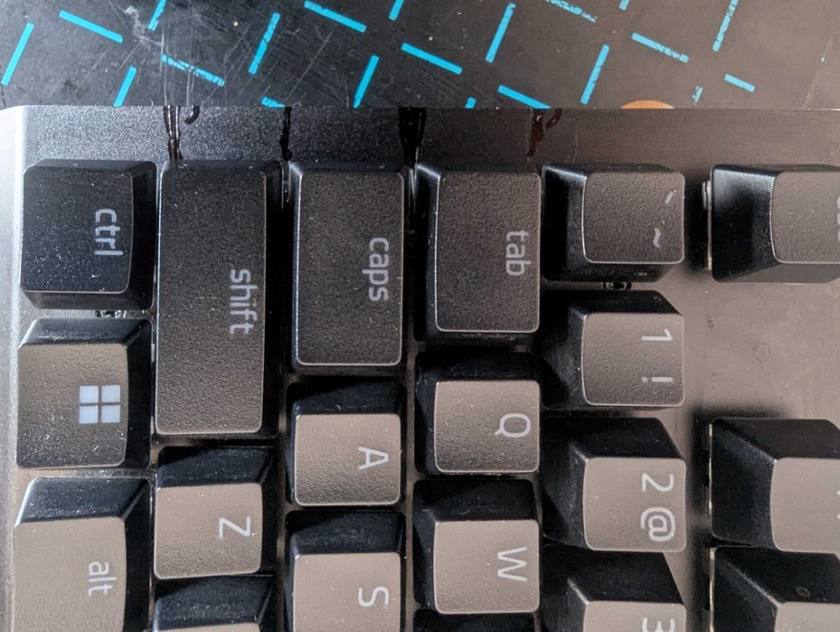 Razer BlackWidow V3 – RGB механична, Green switches + поставка за китки