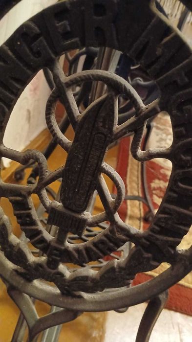 Продам швейную машинку ZINGER