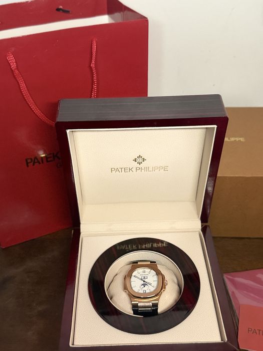 Patek Philippe Nautilus moonphase rosegold