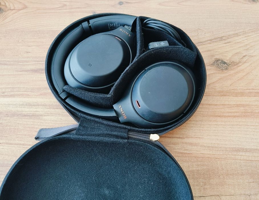 Căști wireless Sony WH-1000XM4 izolare fonica.

Sound quality: foarte bun
