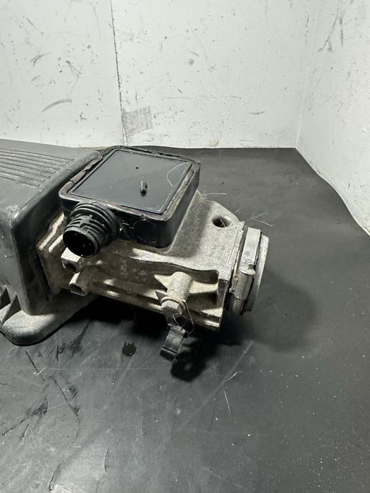 Debitmetru AER BMW Seria 3 E30 E36 316i 1.6 benzina M40 M43 | 1734651