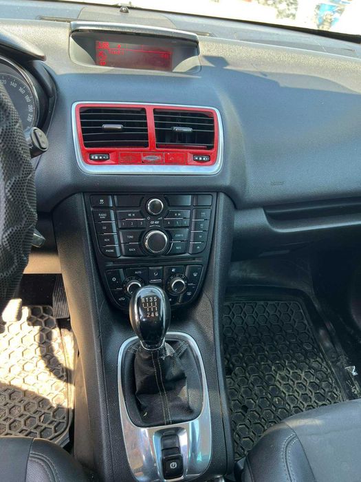 Opel Meriva 1.7 CDTi 2011 На Части