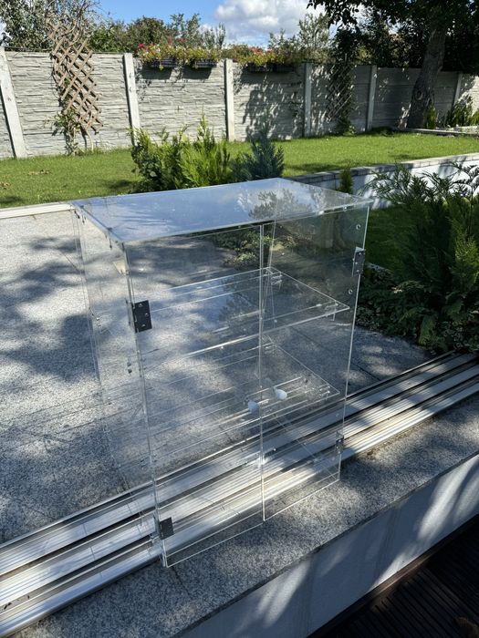 Stand plexiglas prezentare / vanzare