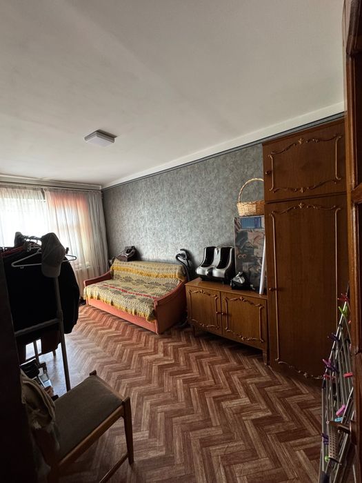 Продам квартиру 4/4/4