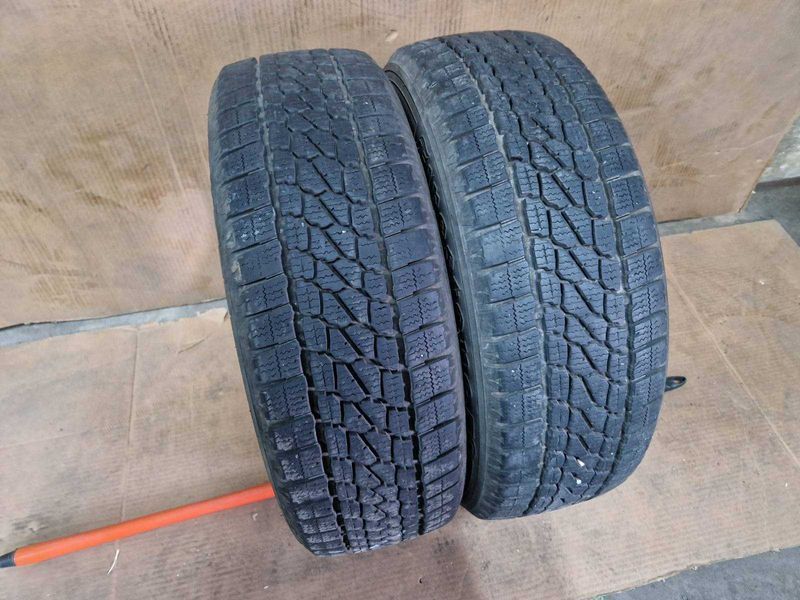 2 Firestone R16 C 195/60/ 
зимни гуми  DOT3521