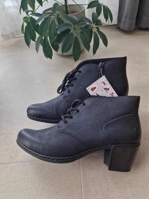 Продавам дамски обувки