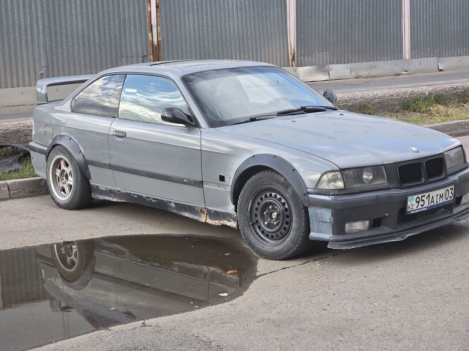 Продам авто бмв е36 Купэ