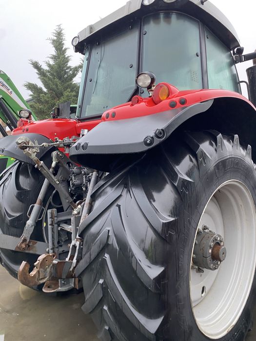 Tractor Massey Ferguson 7724
