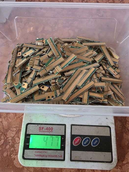 Vand 477 grame de margini aurite pentru recuperare aur