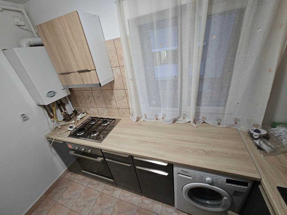 Închiriez garsonieră în Floresti