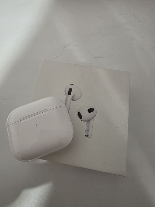 продам 3 аирподсы