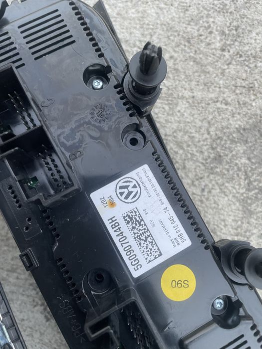 Comanda clima Volkswagen passat b8 webasto incalzire in scaune