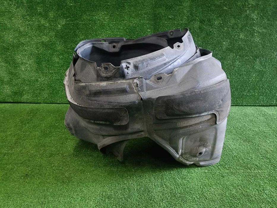 Оригинальные подкрылки от Toyota Camry 50