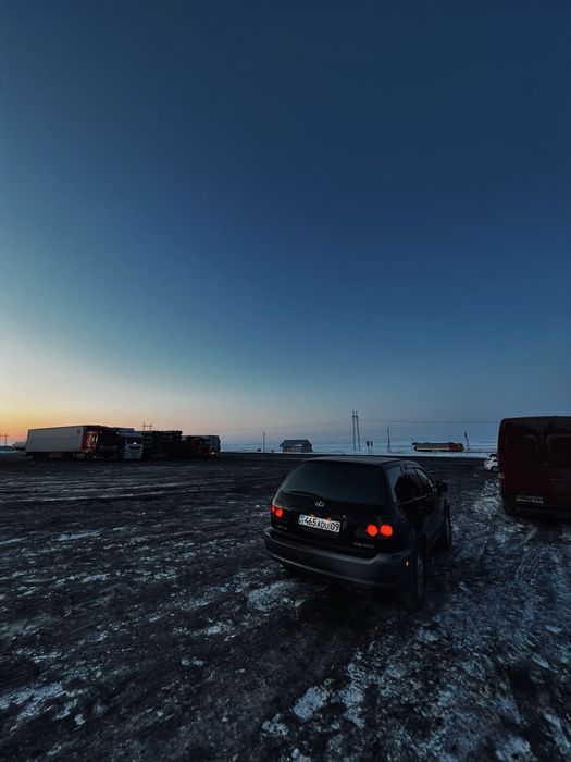 Lexus RX300 год 1999