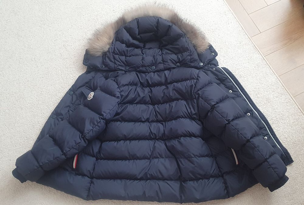 Пуховая куртка  Moncler.
