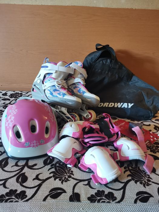 Продам две пары роликов