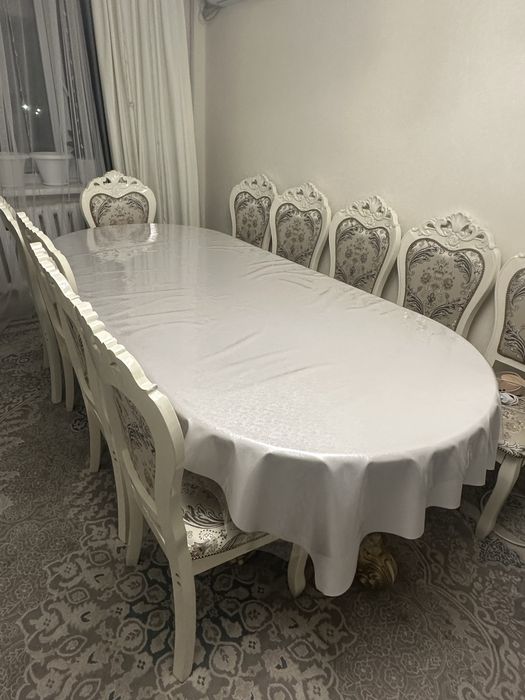 Продам стол для гостинной + 14 стульев