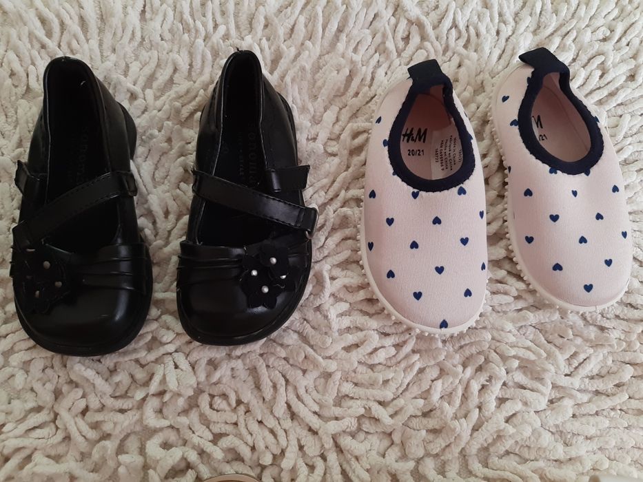 Ghete Adidas, ghete imblanite marimea 22, 23 si papuci plaja H&M