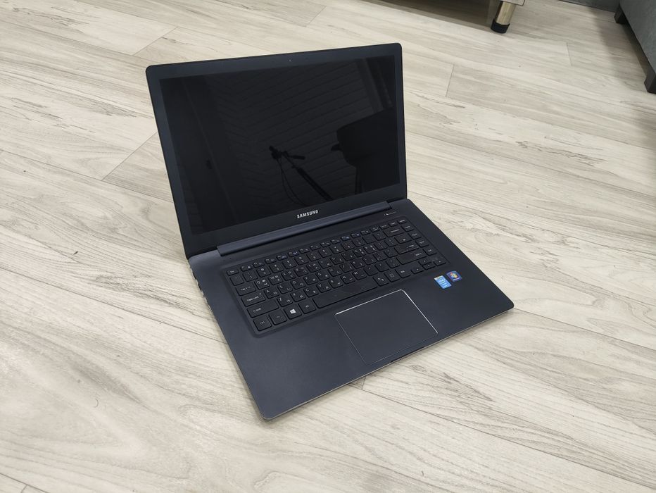 Samsung Galaxy Book Pro I7 8/255gb