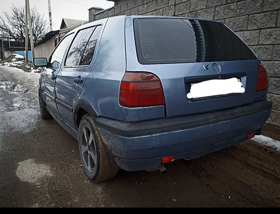 Гольф 3 объём 1.8