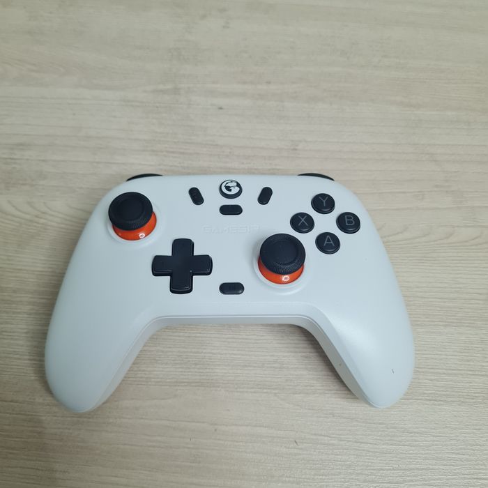 Gamesir Nova Lite геймпад с ресивером