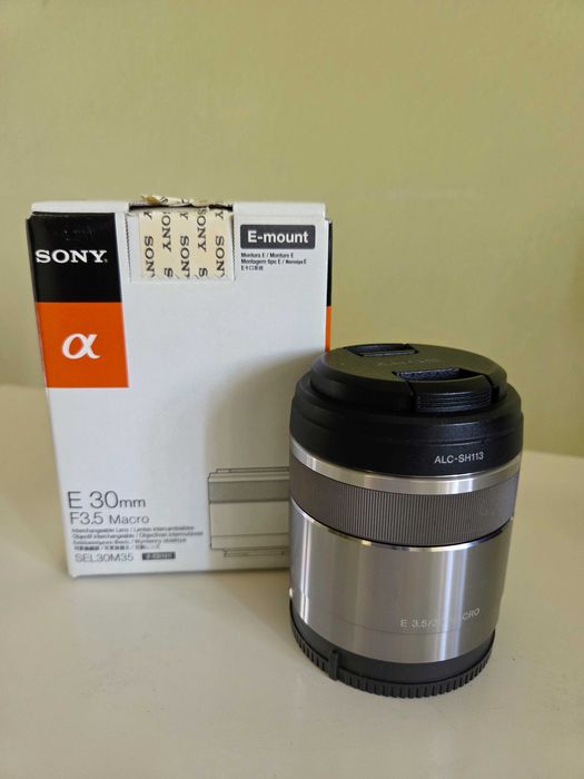 Sony A6000 + екстри
