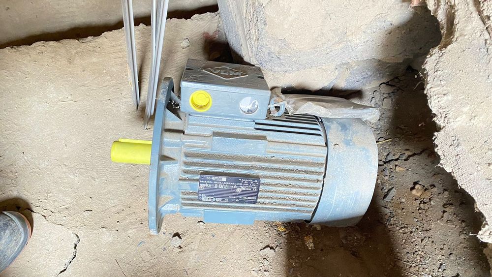 Продам электро двигатель