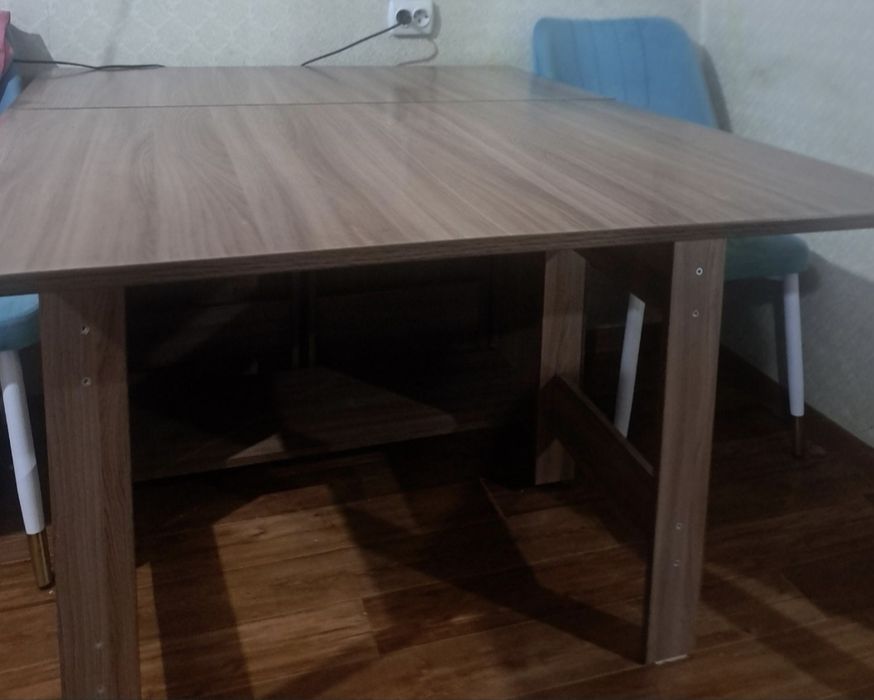Стол книжка продам