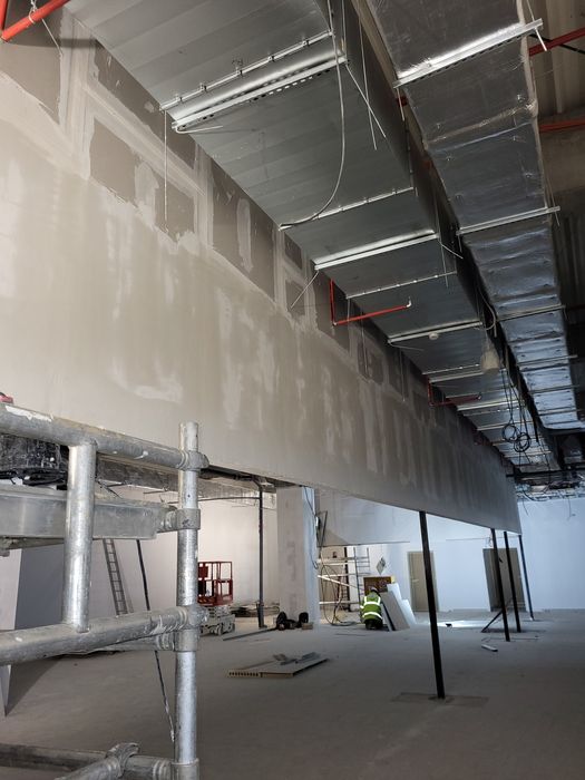 Executam lucrari de constructii: