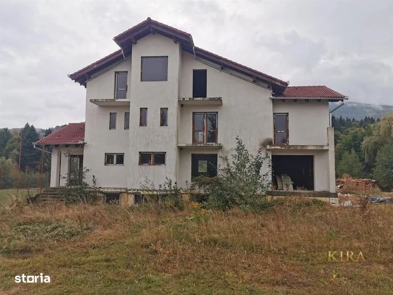Casa de vanzare 260mp in Sambata de Sus jud. Brasov