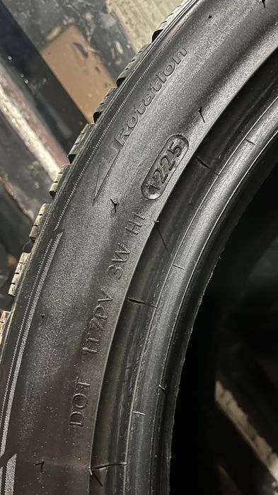 Гуми Hankook winter 245/45/20 като нови