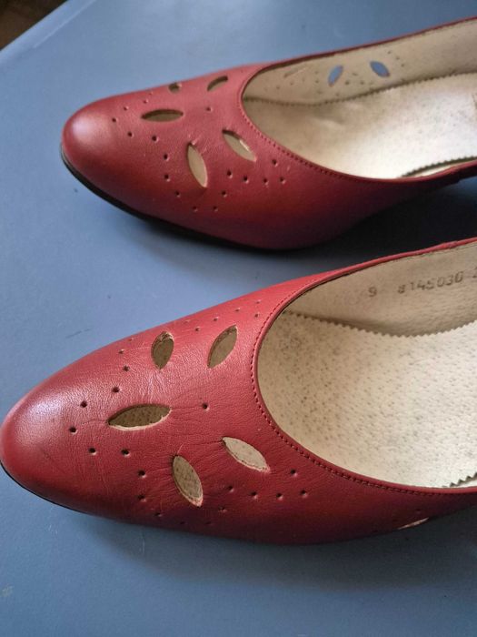 Pantofi damă, culoare roșie, realizați din piele naturală, marime 41, brand Tomis