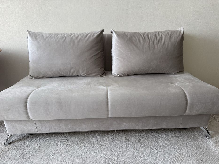 Продам диван прямой, серого цвета