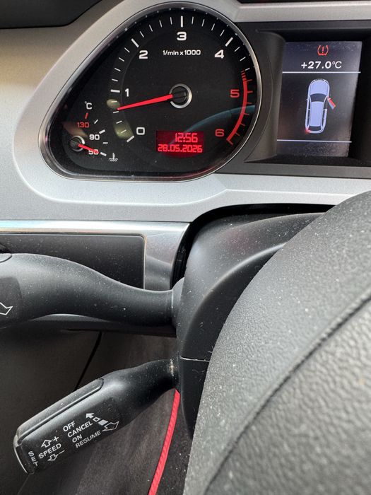Audi A6 allroad pe partea dreapta