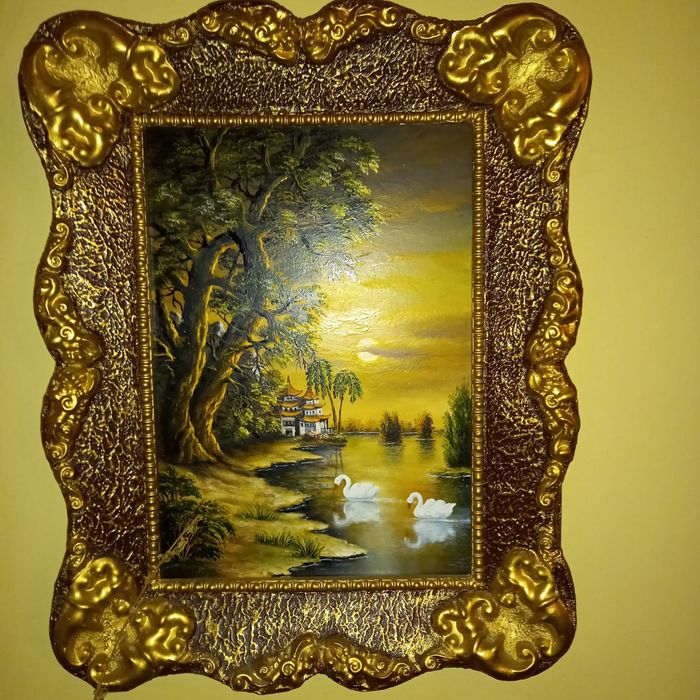 Vand tablouri pictate, cu o rama deosebita