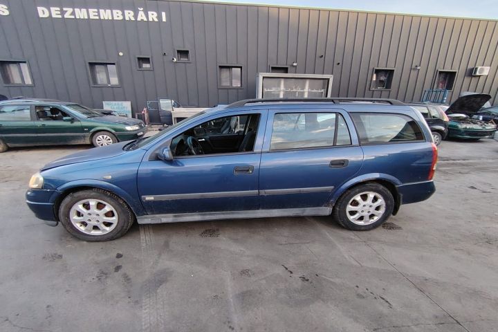 Far dreapta Opel Astra 2001 1.6 MT (101 hp)