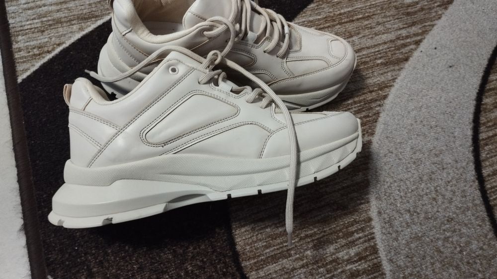 Маратонки в отлично състояние