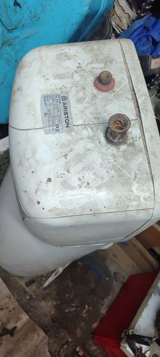 Продам  водонагреватель